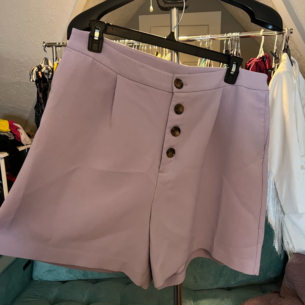 Eloquii Lavender High-Rise Button-Front Shorts